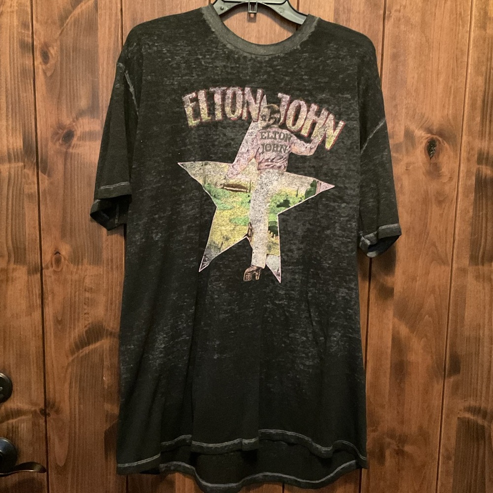 Vintage-Style Elton John Farewell Yellow Brock Road Concert Graphic Tee - Black